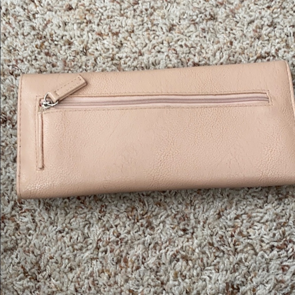 Kenneth Cole Champagne wallet/clutch - Picture 2 of 4
